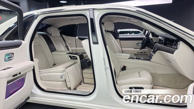 Rolls-Royce Ghost 2022 — photo 10