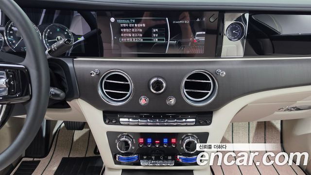 Rolls-Royce Ghost 2022 — photo 14