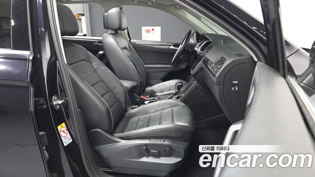 Volkswagen Tiguan 2021 — photo 11