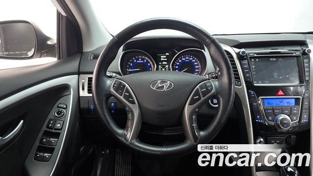 Hyundai i30 2016 — photo 12