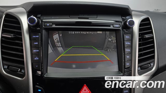 Hyundai i30 2016 — photo 14