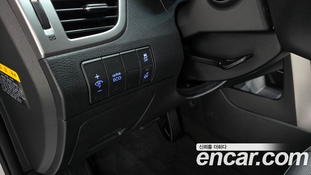 Hyundai i30 2016 — photo 19