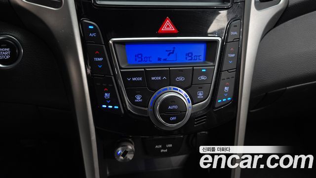 Hyundai i30 2016 — photo 20
