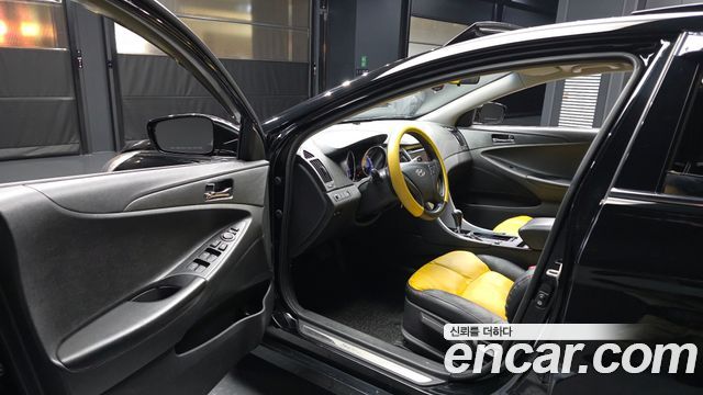 Hyundai Sonata 2010 — photo 10