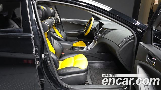 Hyundai Sonata 2010 — photo 11