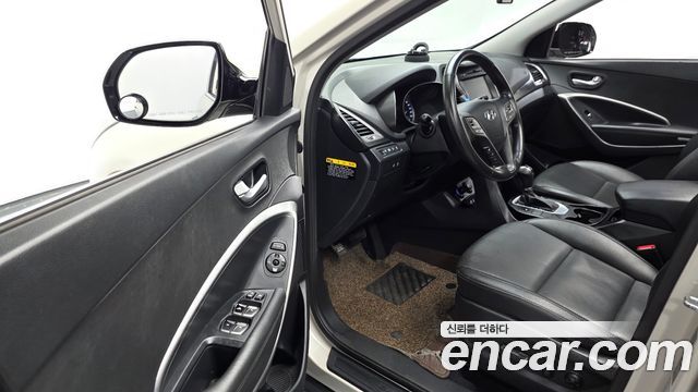 Hyundai Santafe 2016 — photo 10