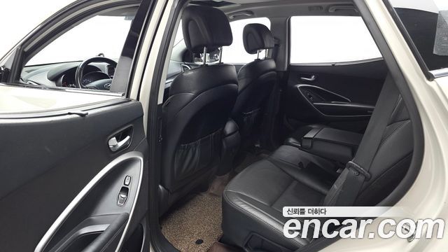 Hyundai Santafe 2016 — photo 11