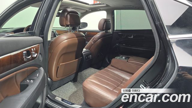 Hyundai Equus 2010 — photo 17