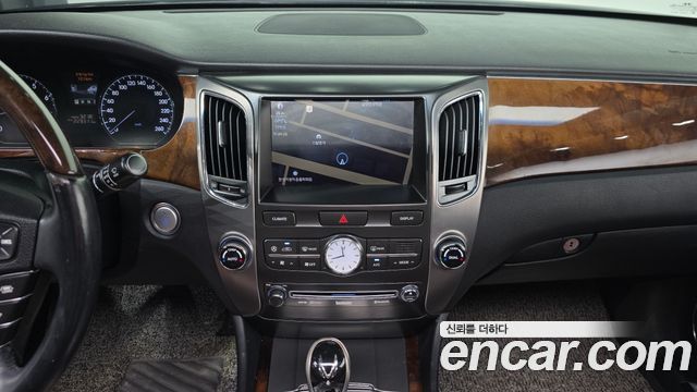 Hyundai Equus 2010 — photo 19