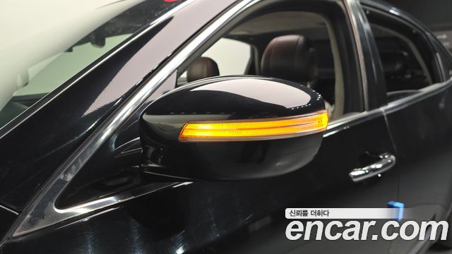 Hyundai Equus 2010 — photo 30
