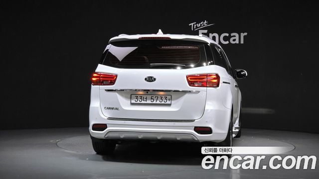 Kia Canival 2019 — photo 4
