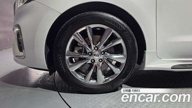 Kia Canival 2019 — photo 5