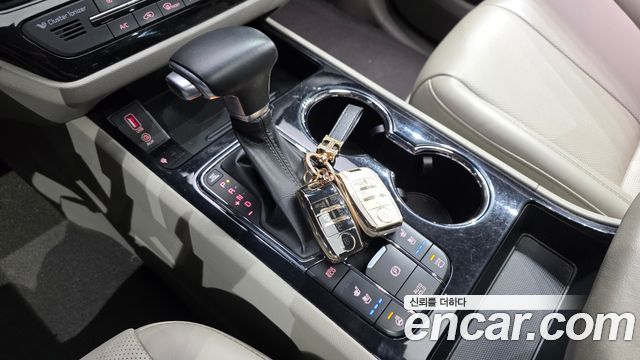 Kia Canival 2019 — photo 9