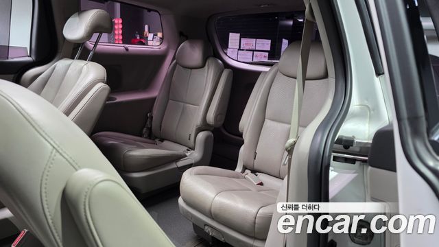 Kia Canival 2019 — photo 11