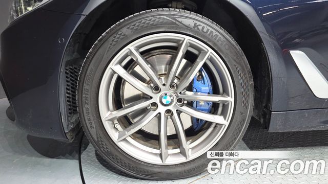 BMW 5-Series 2018 — photo 5