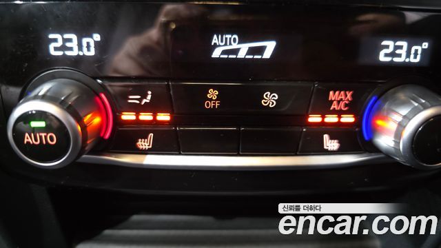 BMW 5-Series 2018 — photo 19