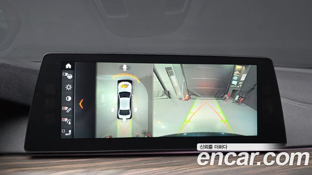 BMW 5-Series 2018 — photo 22