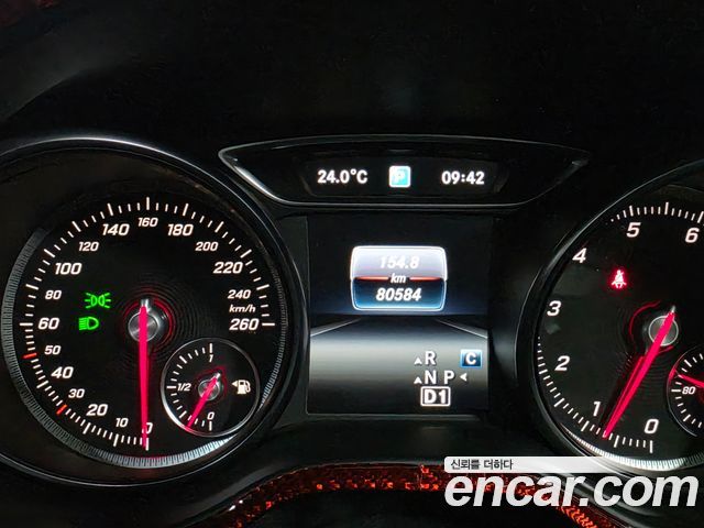Mercedes-Benz CLA-Class 2017 — photo 11
