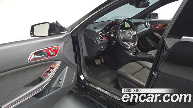 Mercedes-Benz CLA-Class 2017 — photo 13