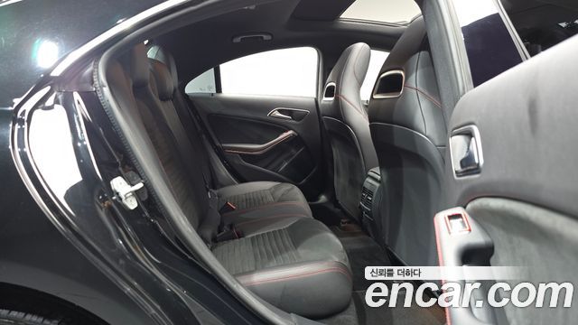 Mercedes-Benz CLA-Class 2017 — photo 18
