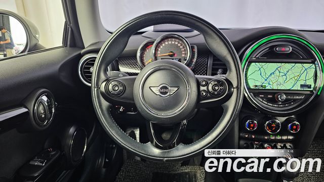 Mini Cooper 2015 — photo 13