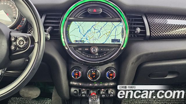 Mini Cooper 2015 — photo 14