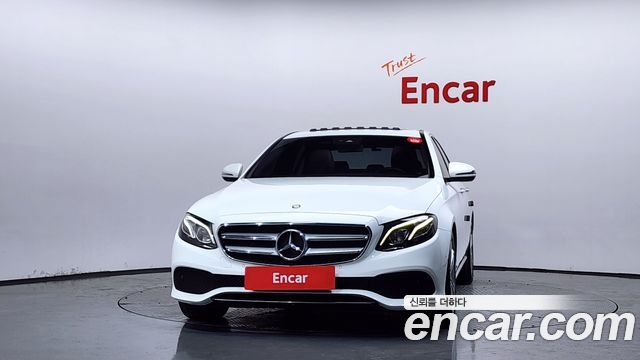 Mercedes-Benz E-Class 2017 — photo 3