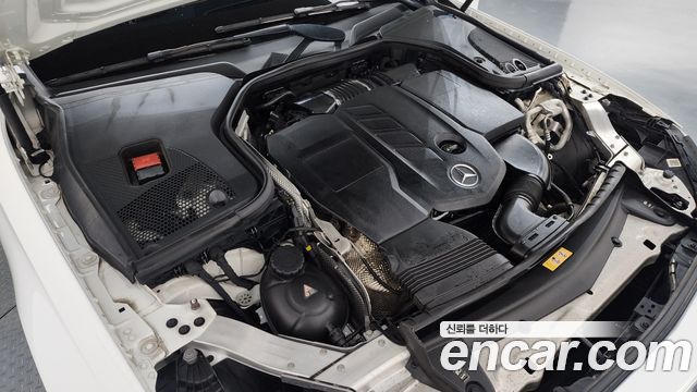 Mercedes-Benz E-Class 2017 — photo 6