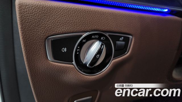 Mercedes-Benz E-Class 2017 — photo 20