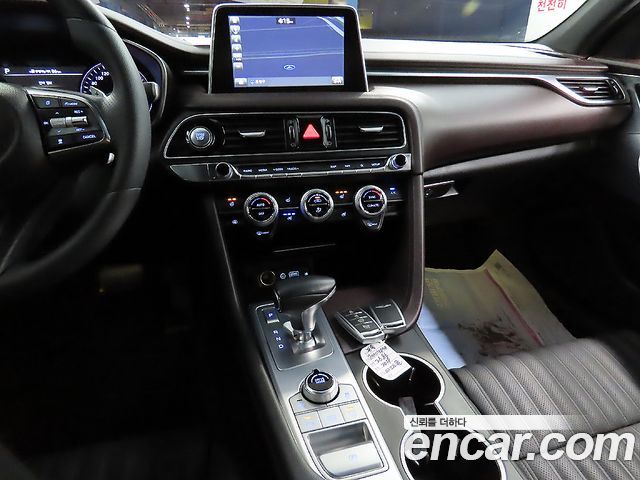 Genesis G70 2019 — photo 9