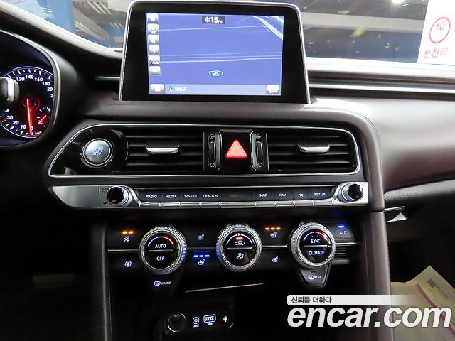 Genesis G70 2019 — photo 10