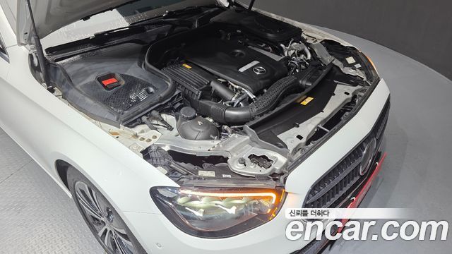 Mercedes-Benz E-Class 2021 — photo 6