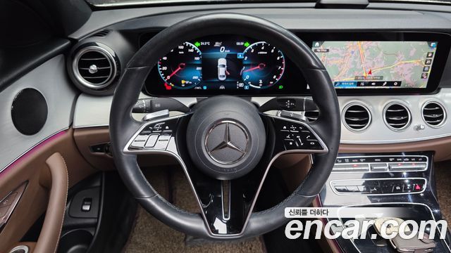 Mercedes-Benz E-Class 2021 — photo 20