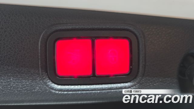Mercedes-Benz E-Class 2021 — photo 22