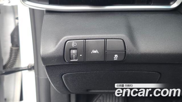 Hyundai AVANTE 2022 — photo 13