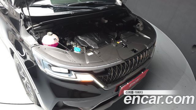 Kia Canival 2023 — photo 6