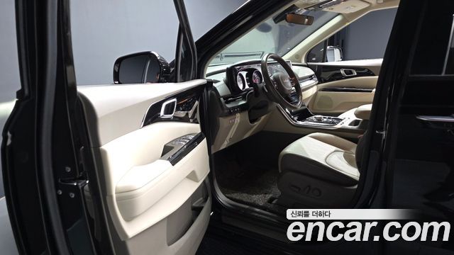 Kia Canival 2023 — photo 13