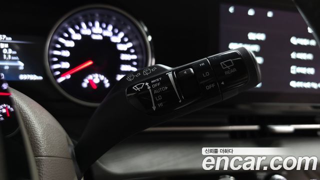 Kia Canival 2023 — photo 23