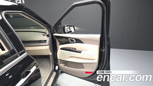 Kia Canival 2023 — photo 15