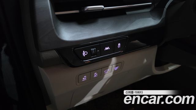 Kia Canival 2023 — photo 29