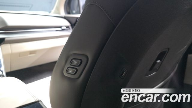 Kia Canival 2023 — photo 39
