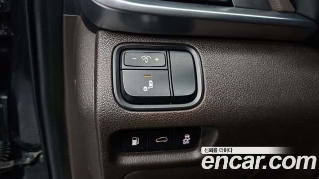 Kia K5 2019 — photo 25