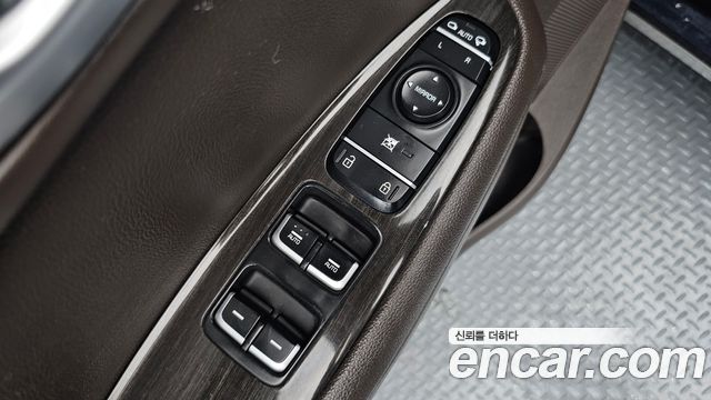Kia K5 2019 — photo 26