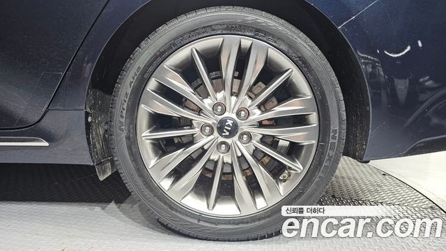 Kia K5 2019 — photo 7