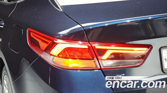 Kia K5 2019 — photo 9