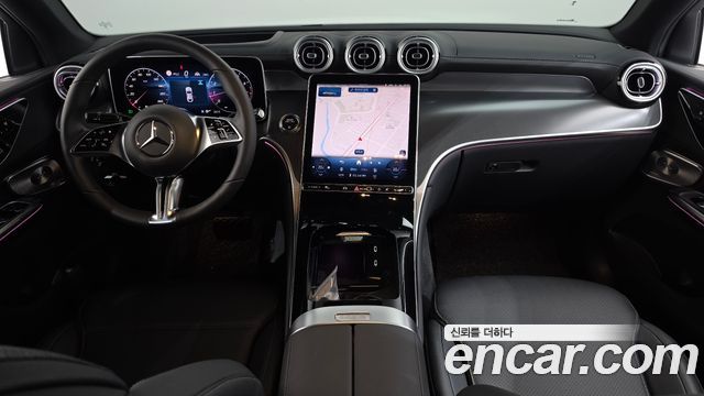 Mercedes-Benz GLC-Class 2025 — photo 10