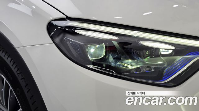 Mercedes-Benz GLC-Class 2025 — photo 8