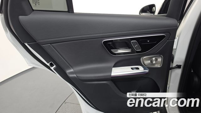 Mercedes-Benz GLC-Class 2025 — photo 15