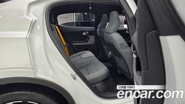 Polestar Polestar 2 2024 — photo 18