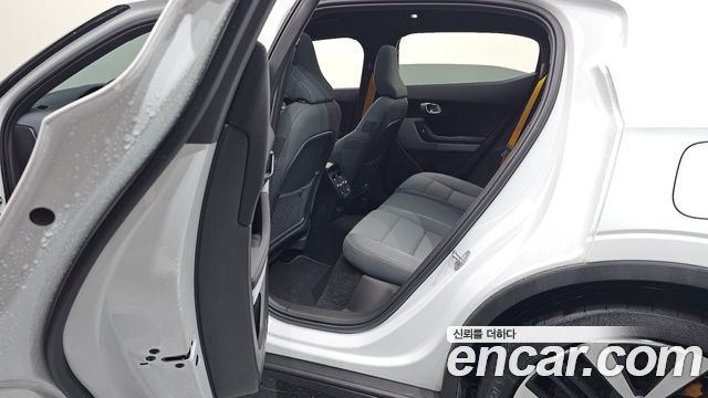 Polestar Polestar 2 2024 — photo 16